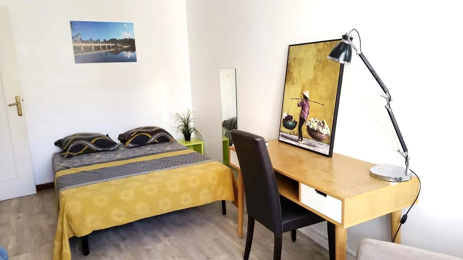 Beautiful Flat 6 People Nice Center Town 0*,  France