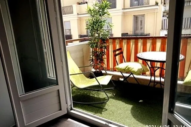 Beautiful Flat 6 People Nice Center Town Apartment